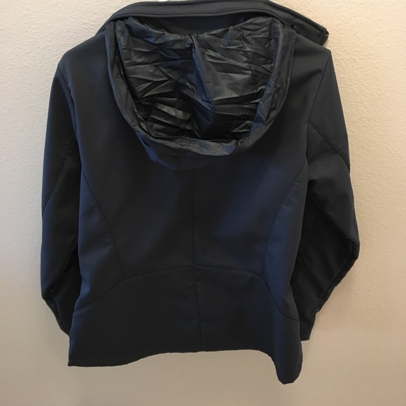Nike Women's Black Jacket - Picture 5 of 5